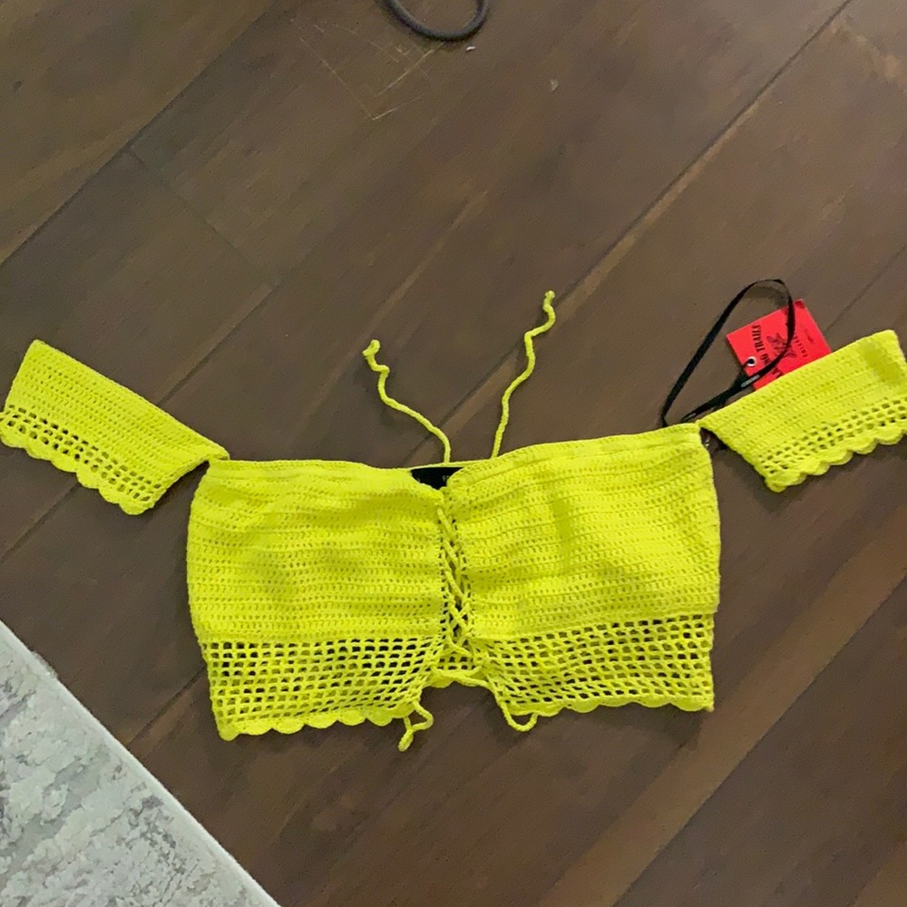 LIME GREEN CROCHET CROP TOP
